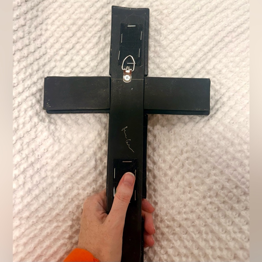 Cross - Picture 3 of 3